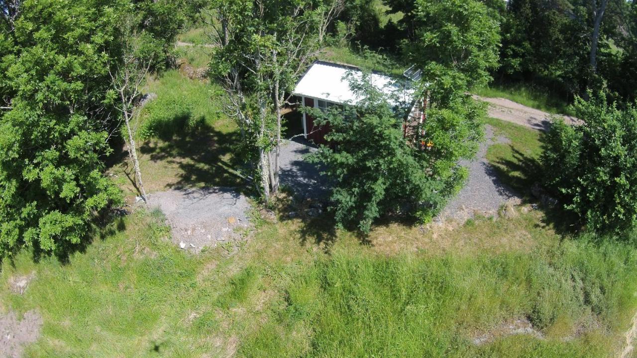 Liten Enklare Klimatsmart Stuga I Roslagen Östhammar Exterior foto